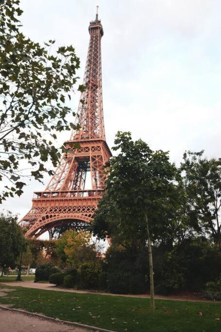 Cosy Appartement - Eiffel Tower Paris Bagian luar foto